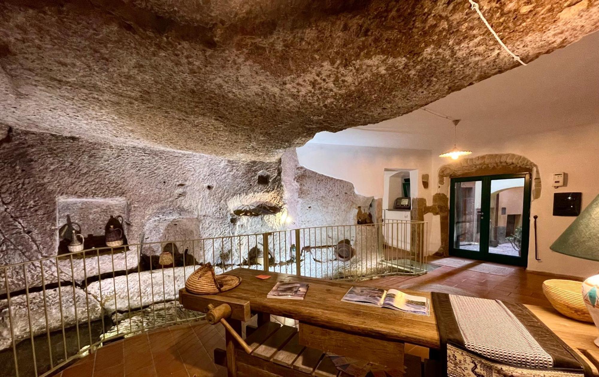 Sardinian Gallery Fonte Bosa Extérieur photo