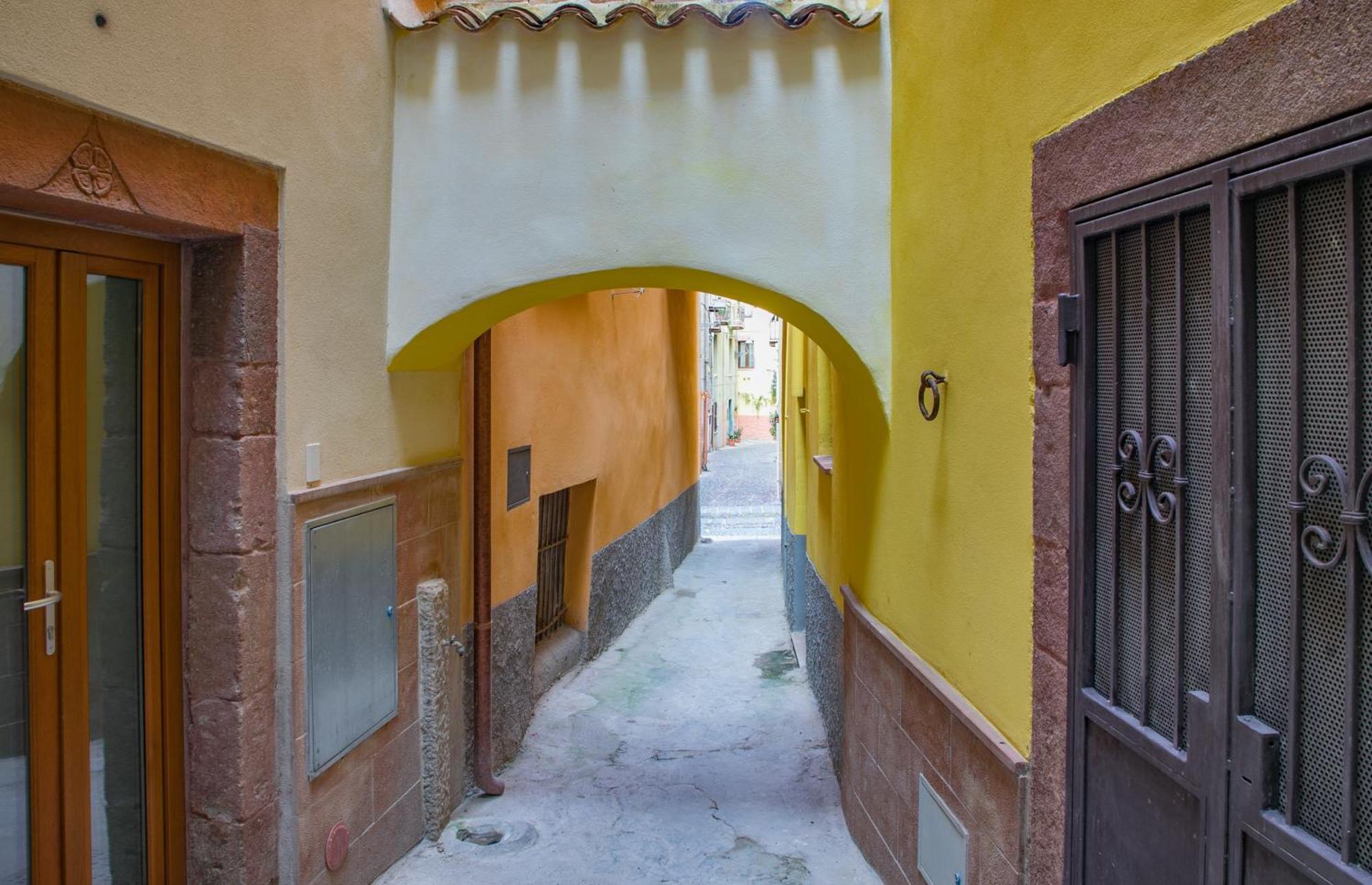 Sardinian Gallery Fonte Bosa Extérieur photo